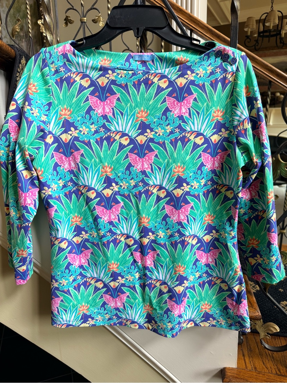 J.McLaughlin Top. Beautiful pattern/colors. Stretch. M Buttons at shoulders.